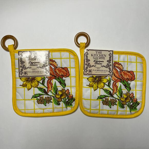 Vintage Flower/Floral Yellow Potholder/Hot pad - Picture 2 of 5